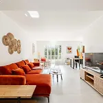 Le Grand Bois Elegant Et Chaleureux Avec Balcon, Au Calme Et A Deux Pas Du Centre-Ville