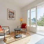 Le Grand Bois Elegant Et Chaleureux Avec Balcon, Au Calme Et A Deux Pas Du Centre-Ville