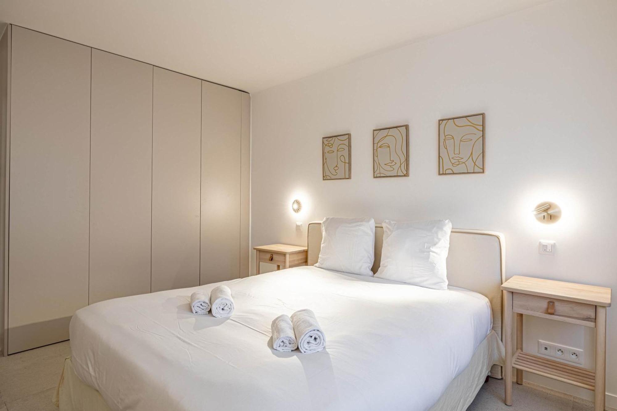 Le Grand Bois Elegant Et Chaleureux Avec Balcon, Au Calme Et A Deux Pas Du Centre-ville Cannes